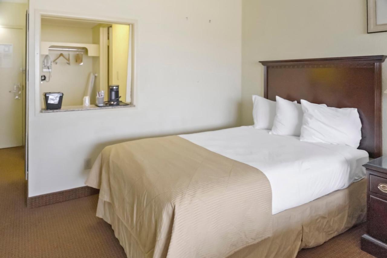 Economy Hotel Plus Wichita Extérieur photo